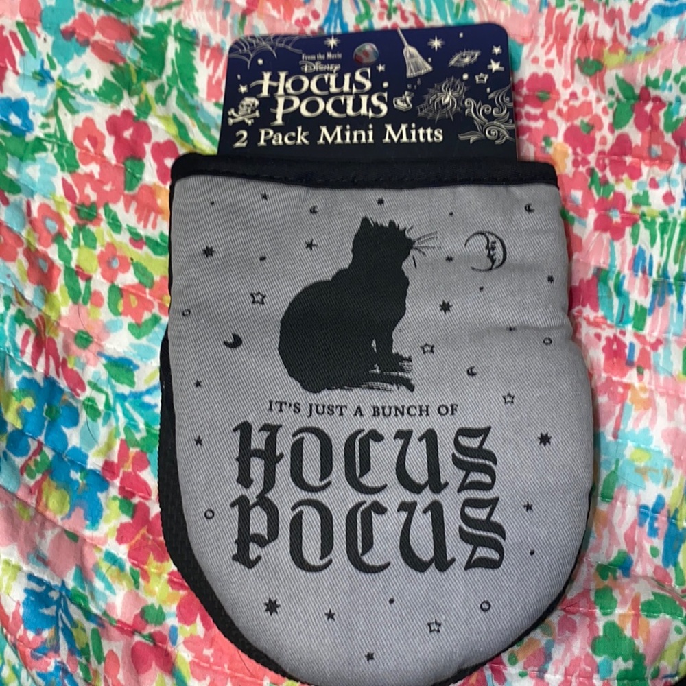 Hocus Pocus mitts